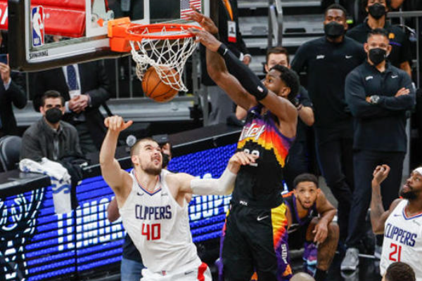 籃球比賽中常見的戰(zhàn)術(shù)有哪些?